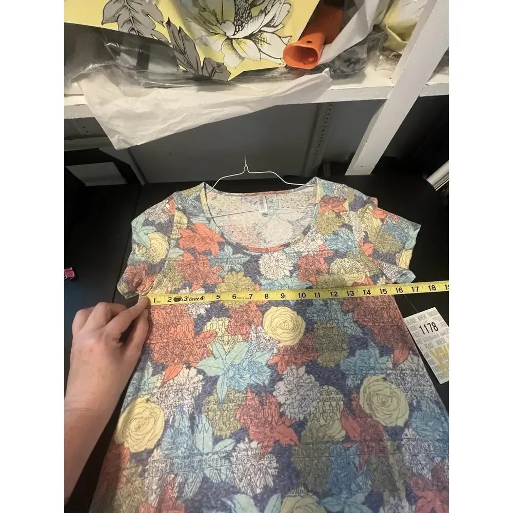 LulaRoe NWT‎ XXS Buttery Soft Lightweight Floral Classic T - Picture 6 of 7